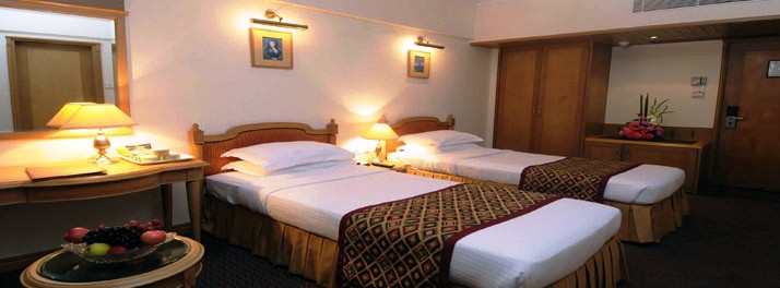 887/Fariyas Hotel - Mumbai 09.jpg